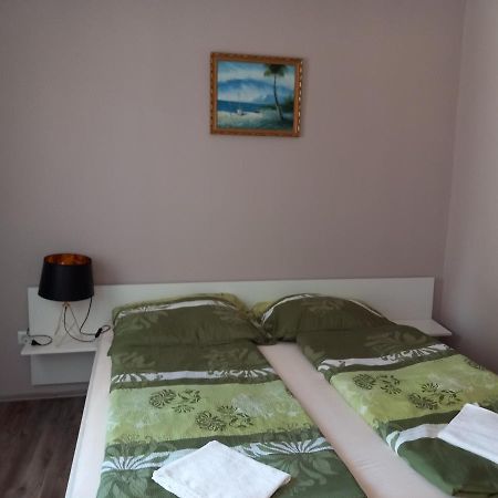 דירות בלטונללה Hanna Apartman מראה חיצוני תמונה